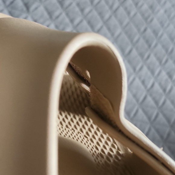 REVITALIGN Kholo Fusion Adjustable Slides In Nougat Color-Women's Size 7-NWT - Picture 8 of 8